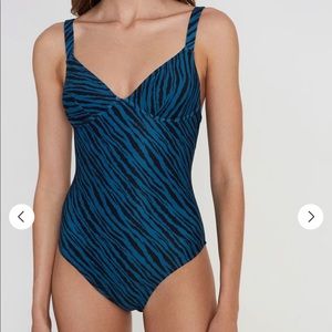 Faithfull the Brand_Zebra pattern swimsuit